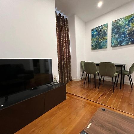 32 2 - Heart Of Lisbon Private Apartment, Bairro Alto エクステリア 写真