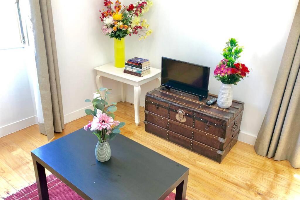 32 2 - Heart Of Lisbon Private Apartment, Bairro Alto エクステリア 写真