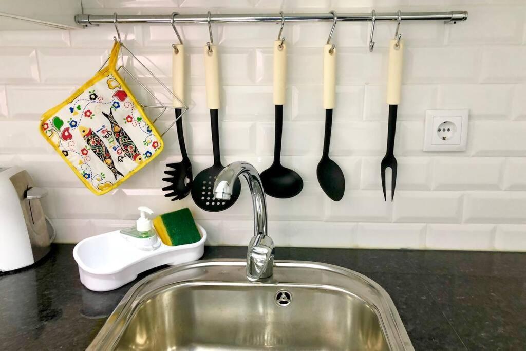 32 2 - Heart Of Lisbon Private Apartment, Bairro Alto エクステリア 写真