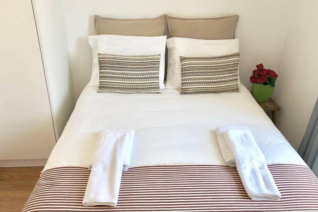 32 2 - Heart Of Lisbon Private Apartment, Bairro Alto エクステリア 写真