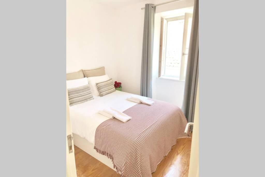 32 2 - Heart Of Lisbon Private Apartment, Bairro Alto エクステリア 写真