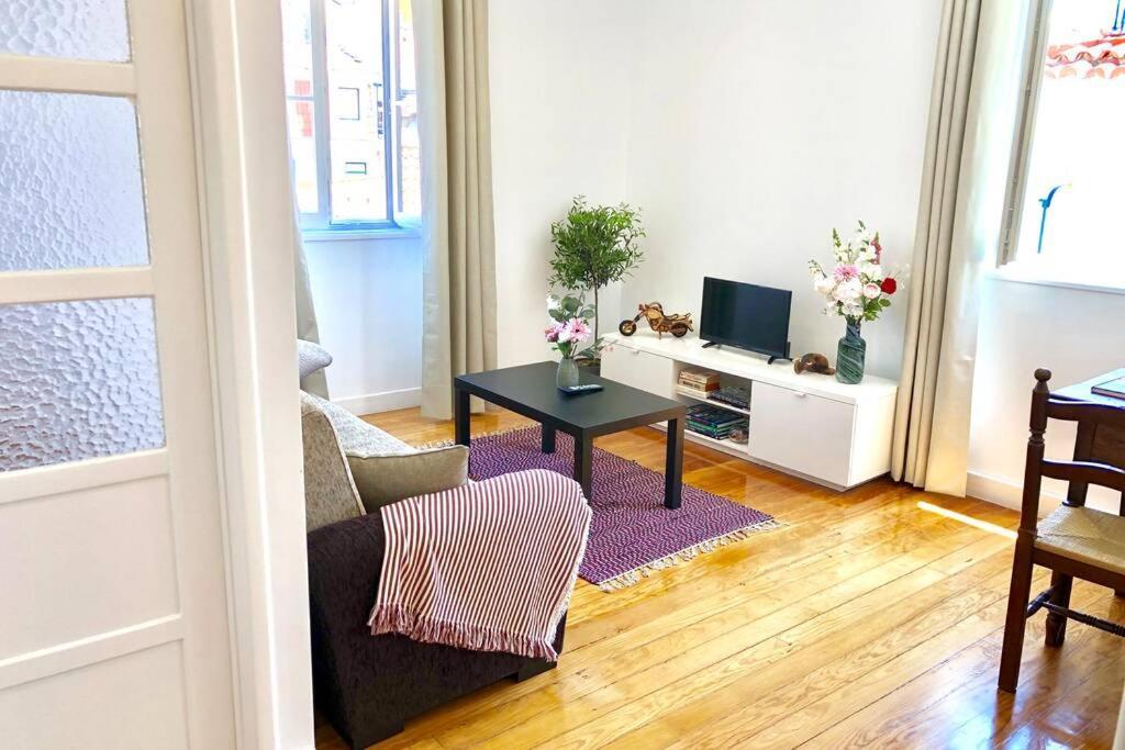 32 2 - Heart Of Lisbon Private Apartment, Bairro Alto エクステリア 写真