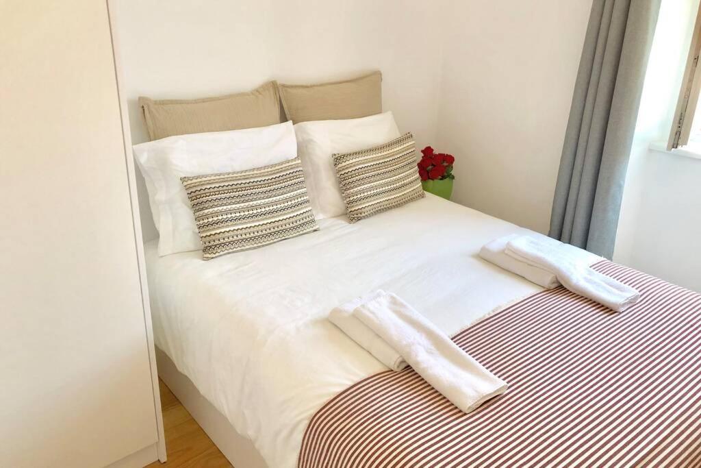 32 2 - Heart Of Lisbon Private Apartment, Bairro Alto エクステリア 写真