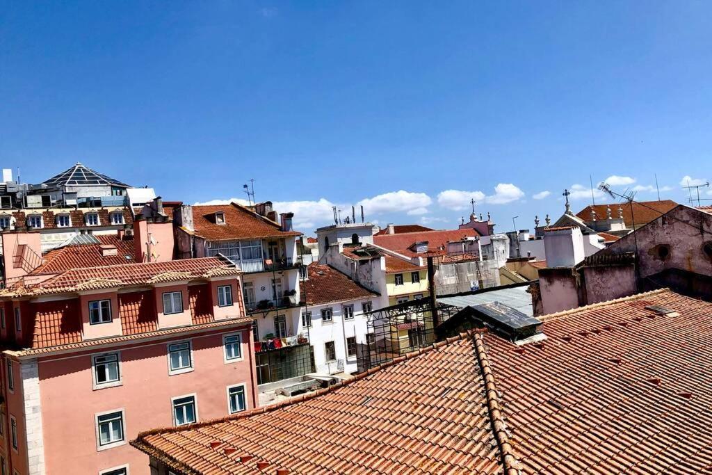 32 2 - Heart Of Lisbon Private Apartment, Bairro Alto エクステリア 写真
