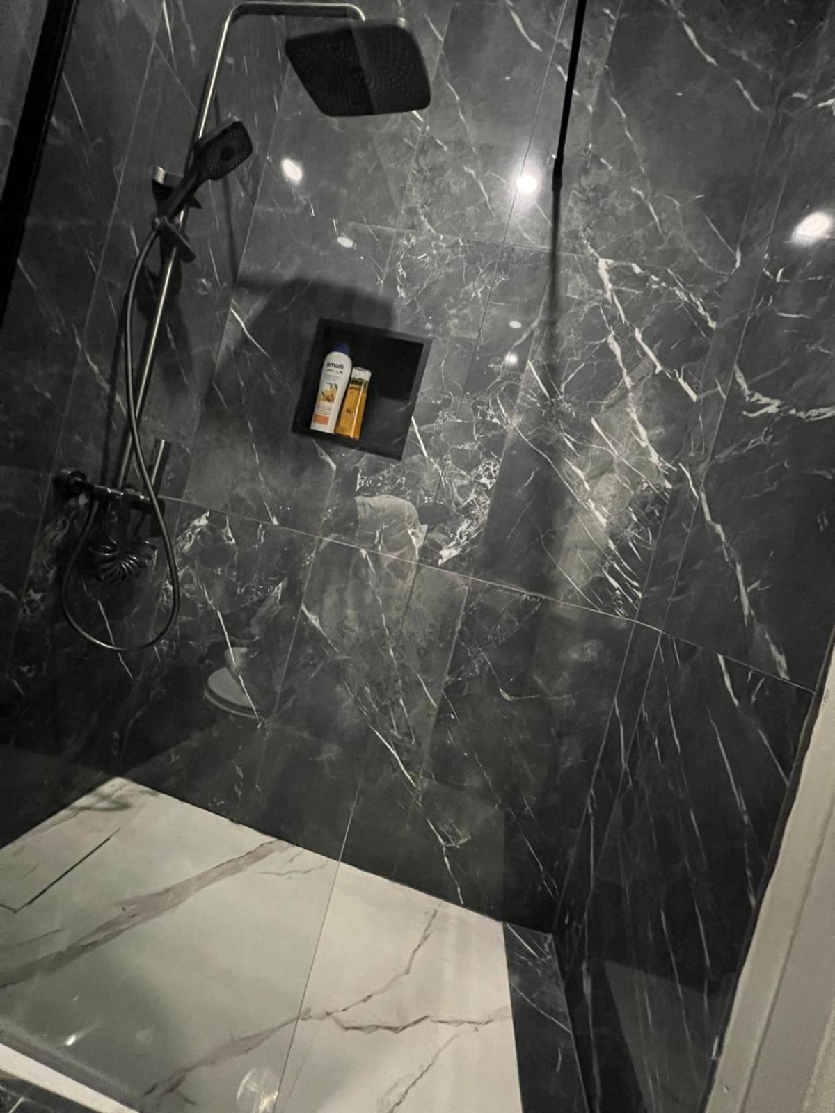32 2 - Heart Of Lisbon Private Apartment, Bairro Alto エクステリア 写真