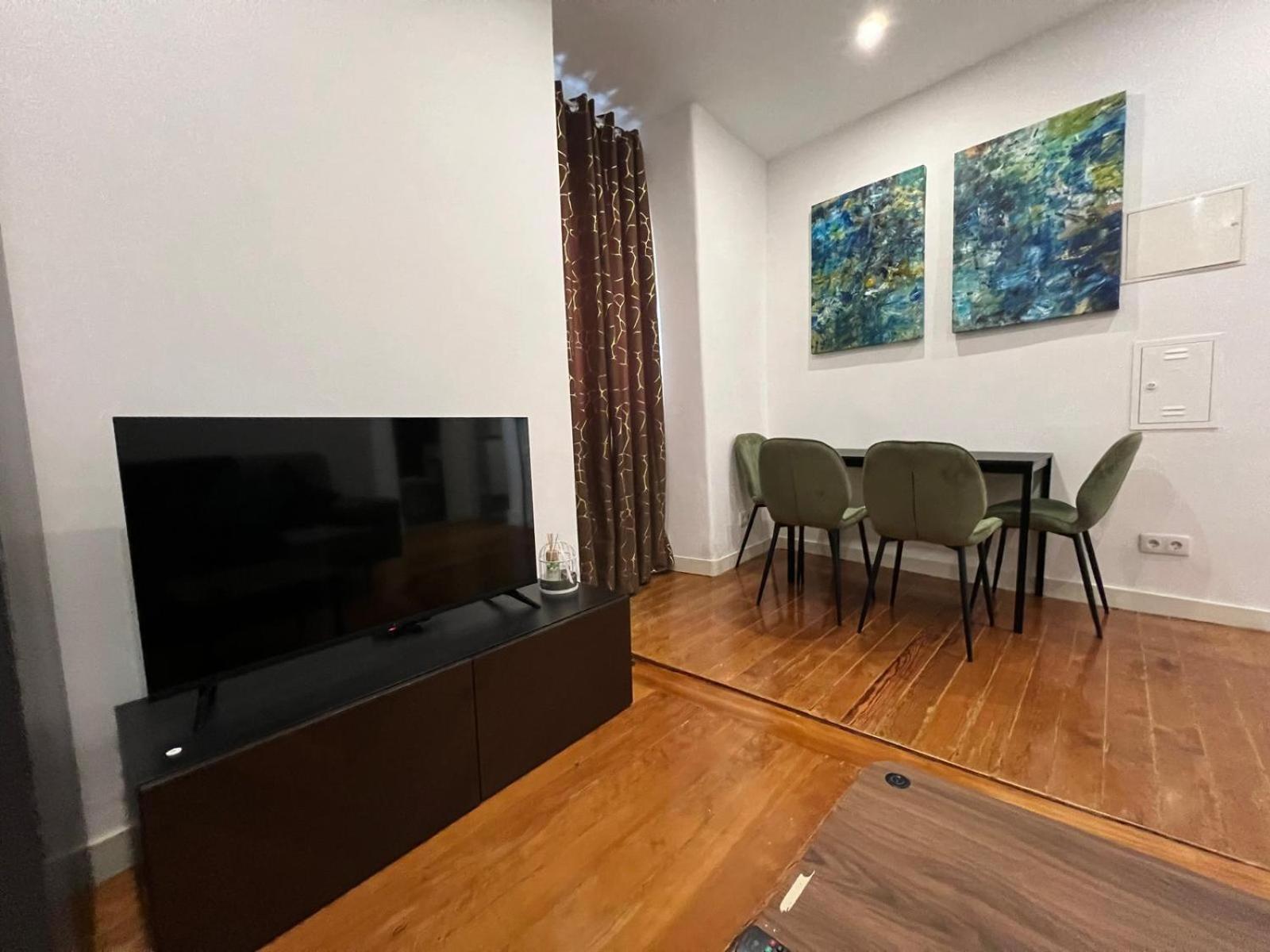 32 2 - Heart Of Lisbon Private Apartment, Bairro Alto エクステリア 写真