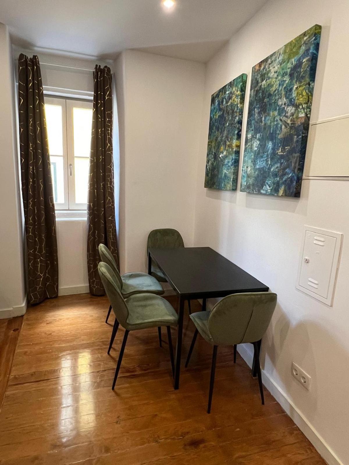 32 2 - Heart Of Lisbon Private Apartment, Bairro Alto エクステリア 写真