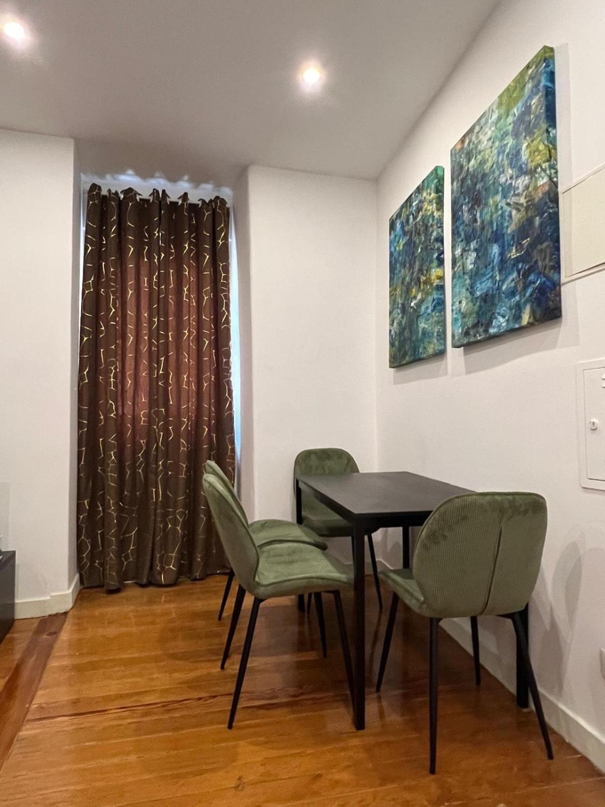 32 2 - Heart Of Lisbon Private Apartment, Bairro Alto エクステリア 写真